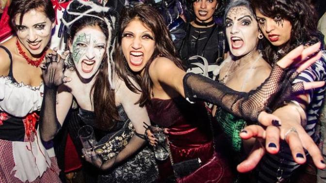 What are you dressing up as for Halloween? 🎃 👻?