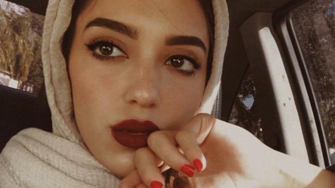 Hijabi girls and headscarf? What do you think (Poll) ?