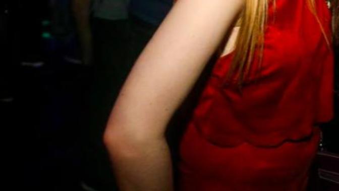 Guys, how far from being flat does this stomach look? What size (i. e. flat, bit of flab, lots of flab) does it look?