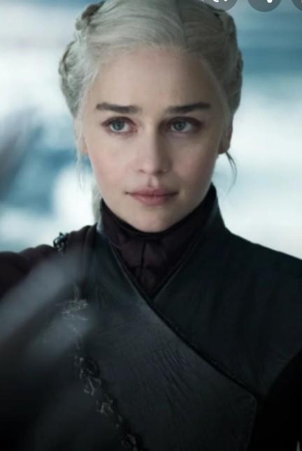 Daenerys or Lagertha? Which character do you like more??