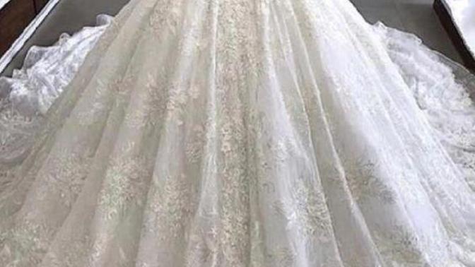 How do you feel on my wedding dress?