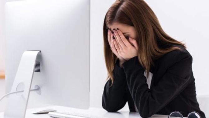 Girls, Is it okay for businesswomen to cry at work?