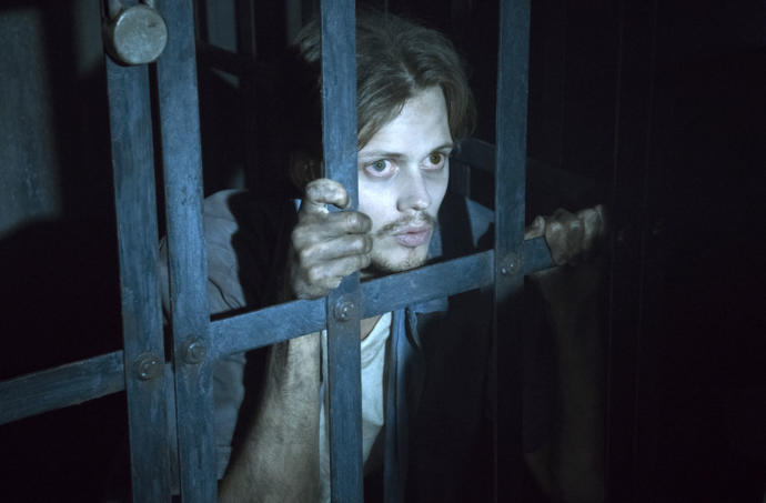 Do Bill Skarsgård Look Creepiest As IT or in the Castle Rock?
