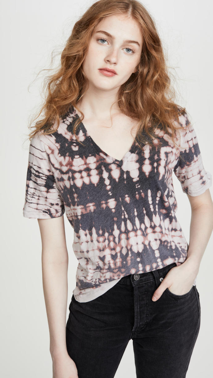What do men think of women who enjoy wearing tie-dye tees?