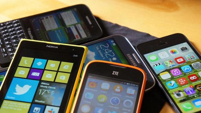What are refurbished phones? And is it worth buying them?