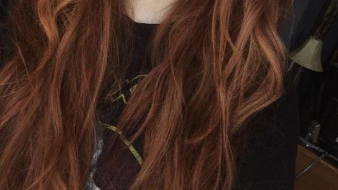 I have red hair like this. although, I could never be as gorgeous as Rachel, would you like a redhead girl with this long of hair?