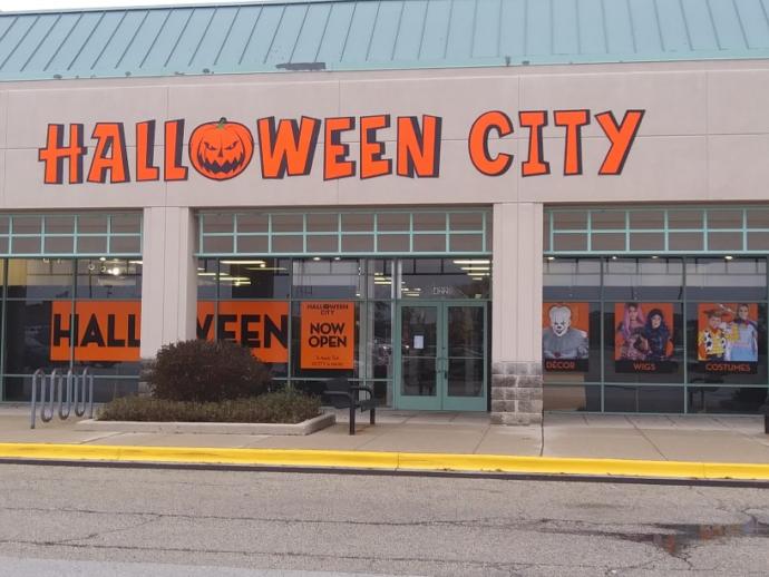 What is the most interesting 2019 Halloween city guys costume from this selection?