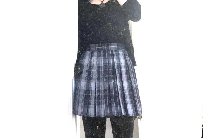 #51 Vivant’s Thrift Shop Closet #DIGITORDONATE (skirt and -if you can see them- plaid tights)?