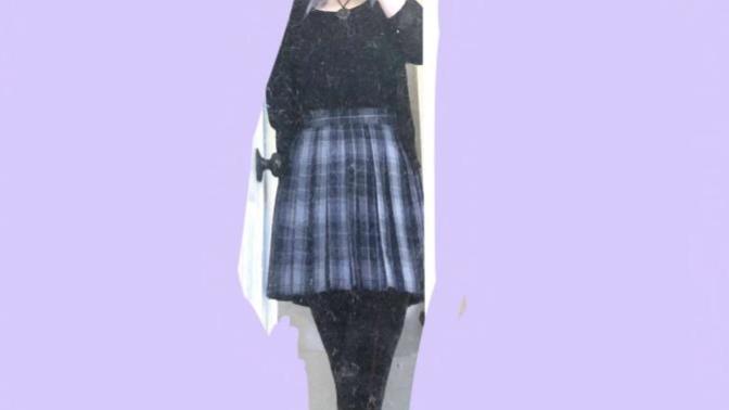 #51 Vivant’s Thrift Shop Closet #DIGITORDONATE (skirt and -if you can see them- plaid tights)?