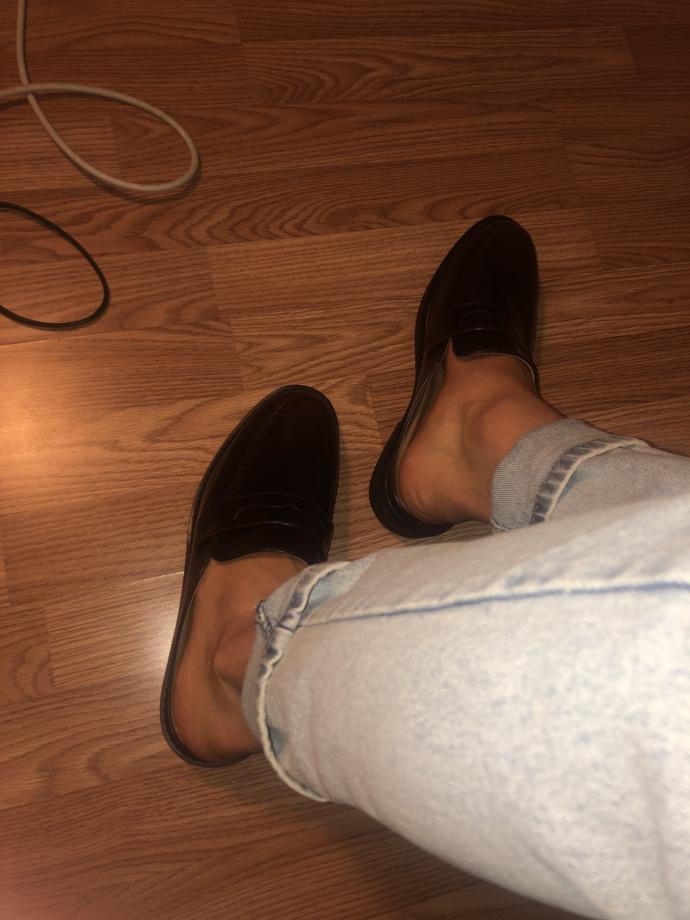Can Men Wear Mules in Public?