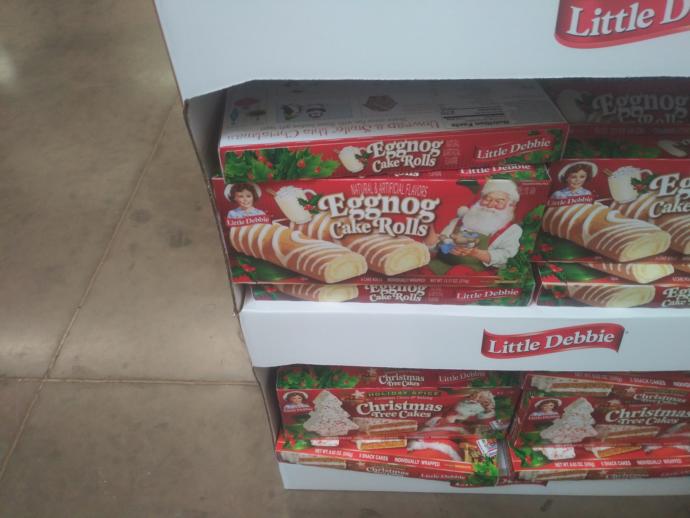 Which of these Holiday snack cakes seem the most appealing?