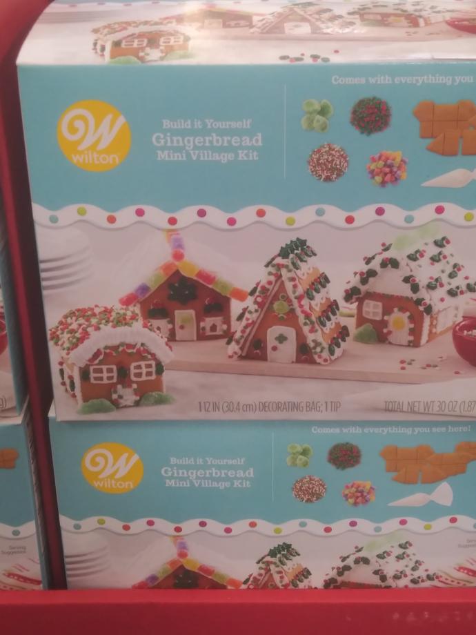 Which Gingerbread building wouldnyou rather build?