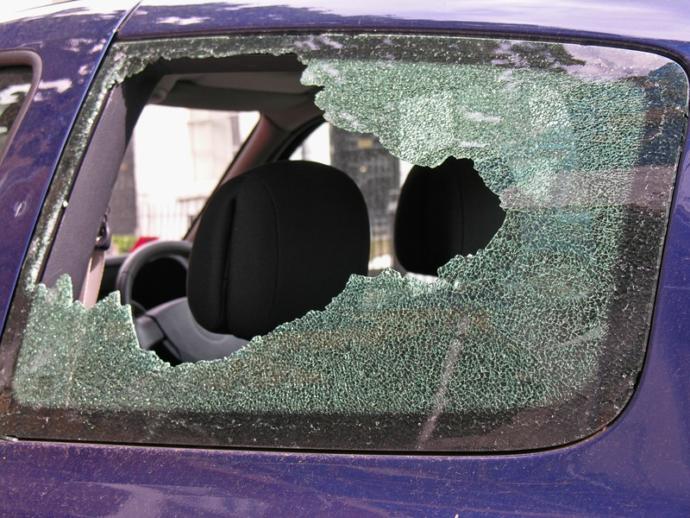 Girls, have you ever had your purse stolen? ... did they snatch if right out of your hands, out of your car or did you lay it down somewhere?