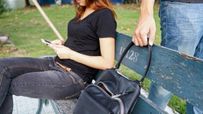 Girls, have you ever had your purse stolen? ... did they snatch if right out of your hands, out of your car or did you lay it down somewhere?