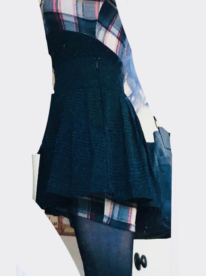 #55 Skirt : #DIGITORDONATE (Auxiliary Question: Can the dress under pass as an outfit)?