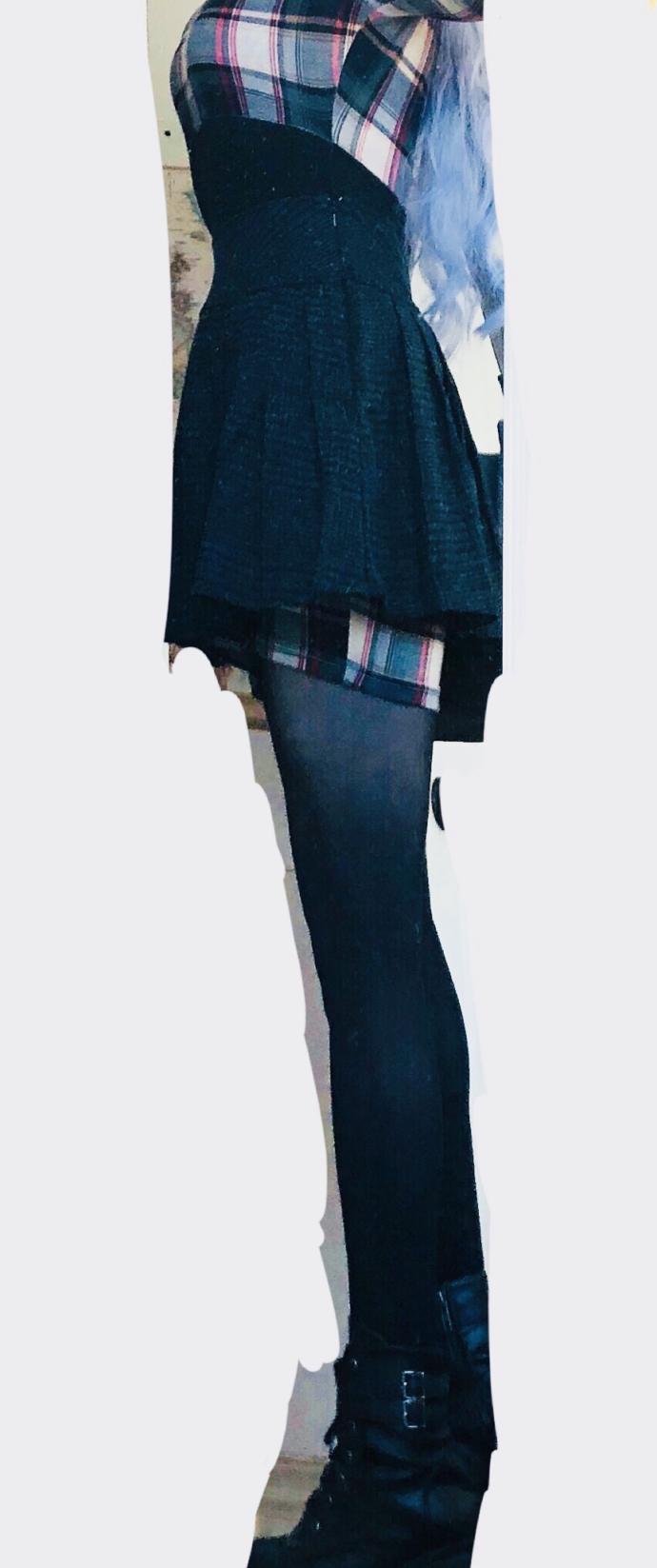 #55 Skirt : #DIGITORDONATE (Auxiliary Question: Can the dress under pass as an outfit)?