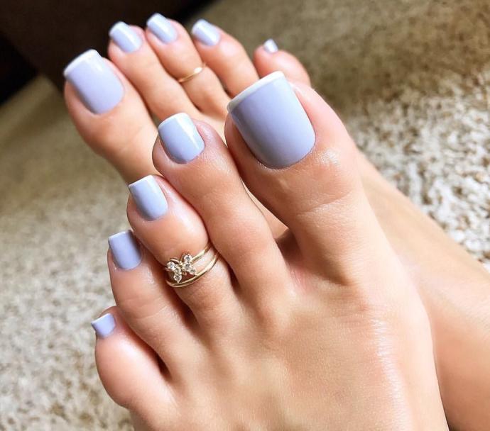 Is it shallow/unreasonable that I won't date a girl unless she has nice hands and feet?