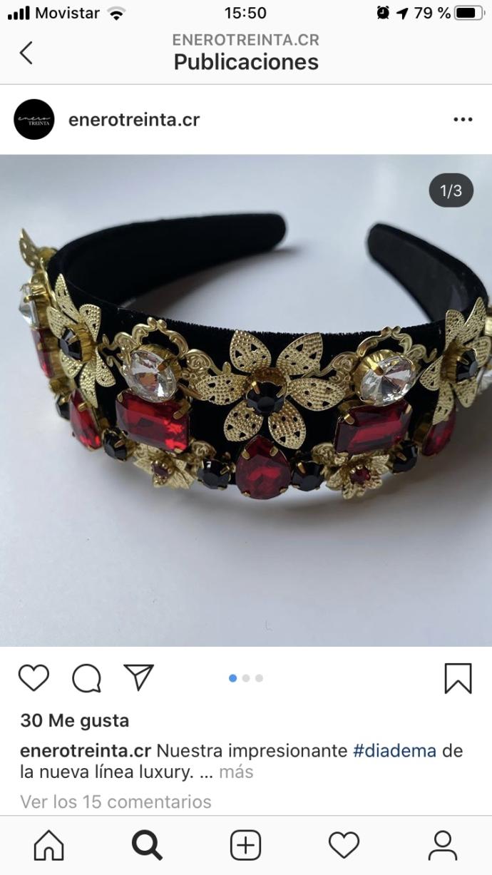 Which hair accessory is prettier?