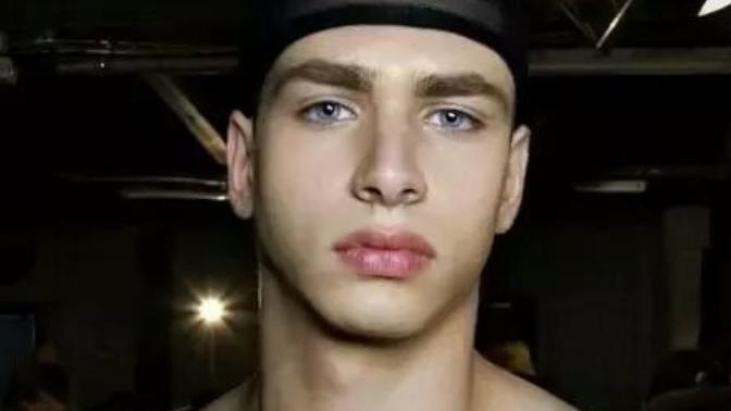 Are big red lips attractive on men?
