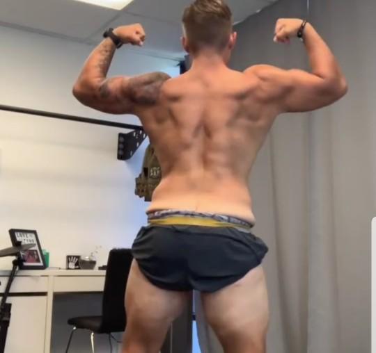 Girls, would you date a fit guy with loose skin?