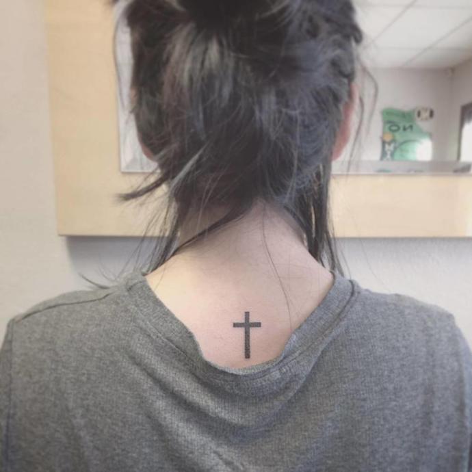 Is it offensive to have a Cross tattoo?