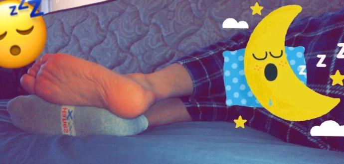 Do You Sleep With it Without Socks 🧦?