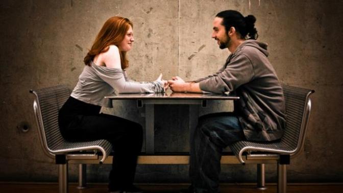 Girls, Is it appropriate to ask on the first date when your previous relationship was?