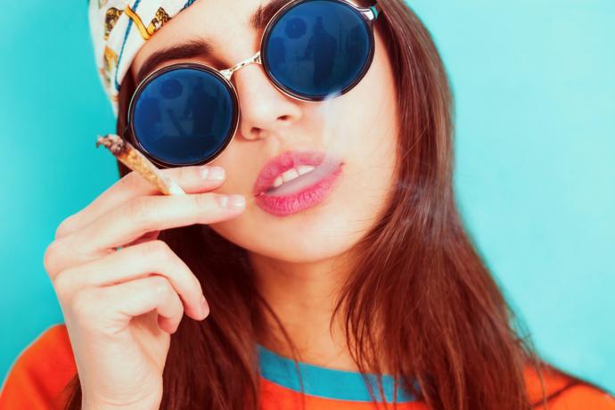 Girls who smoke weed