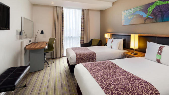 Should I book separate hotel rooms for a father-daughter vacation?