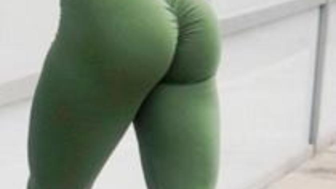 Guys, Do you like scrunch booty leggings on girls? What are your thoughts on them? What would you think if you saw a girl wearing them in the gym?