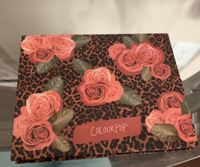 Im so happy I just got my new eyeshadow palette That I customized :) what do you think about it?