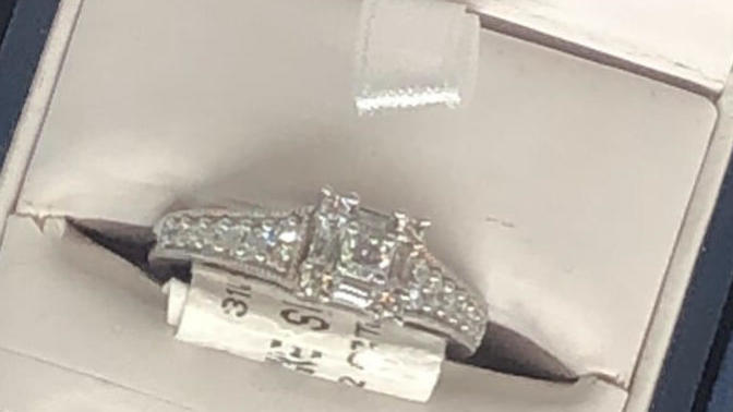 Is this a nice engagement ring?