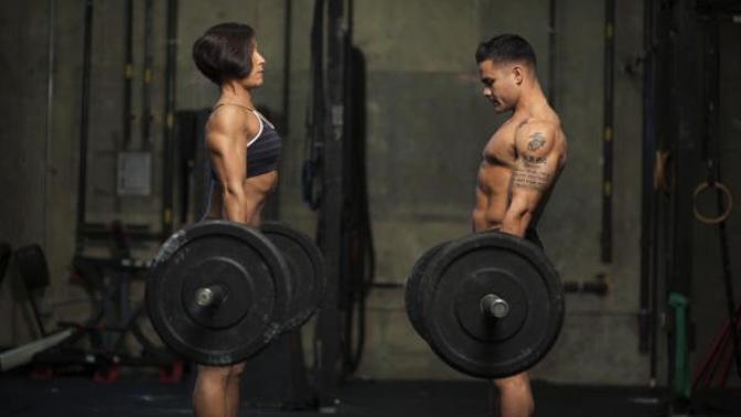 Guys, which is worse? A girl outlifting you on lower body day or upper body day?