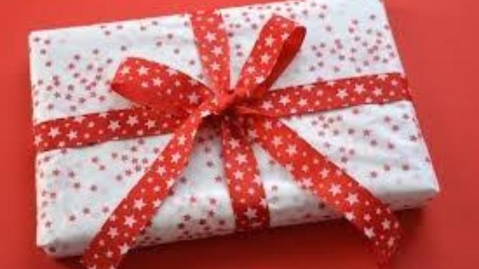 What's the most appropriate gift to get a girlfriend for Christmas?