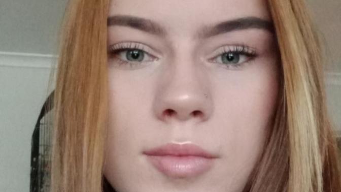 Girls, How to fix blonde hair dye that's gone orange and colour build up?