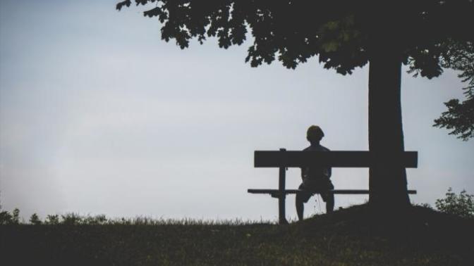 How would you feel if you found out your date doesn't necessarily have any friends?