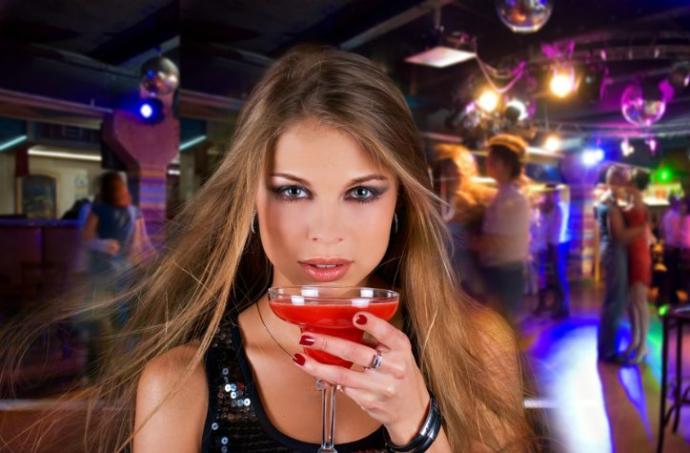 Girls, do you ever go to clubs just to get free drinks? Guys, do you buy girls drinks at these Pickup Clubs?