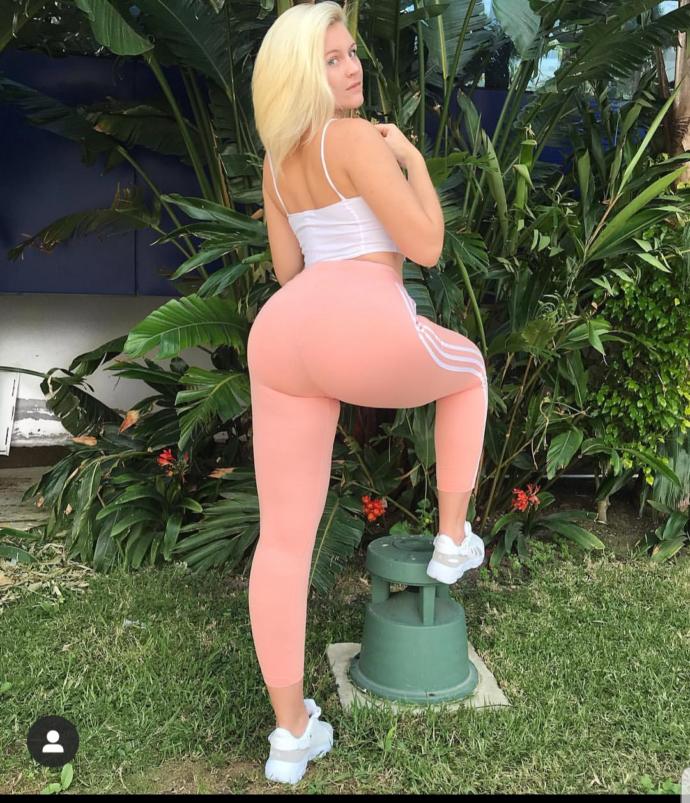 Is Vera Dijkmans the hottest Dutch 🇳🇱 girl ever?
