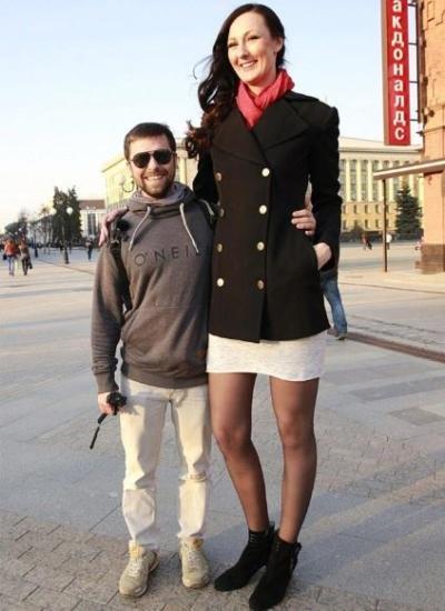 Guys, what do you think of sexy tall girls?