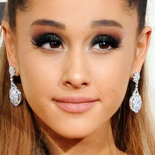 Do you think 90% of a woman's beauty can be removed by a wet wipe?