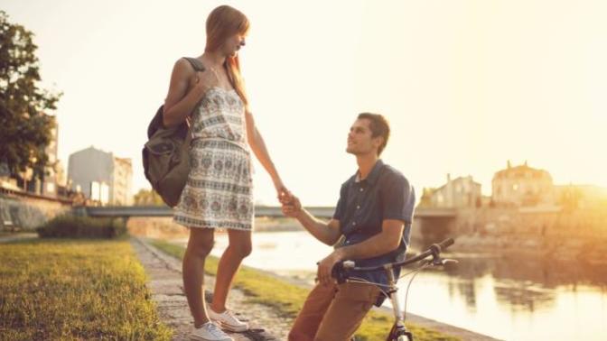 Girls, how do you feel in this situation?