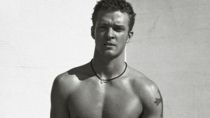 Do you like Justin Timberlake and do you think he is hot?