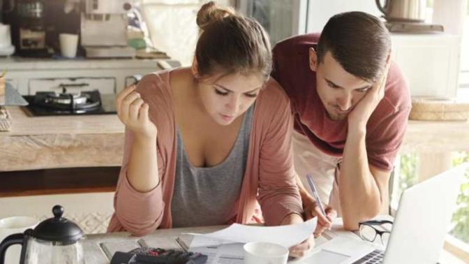 When married should you help pay the other spouse's student loan debt?