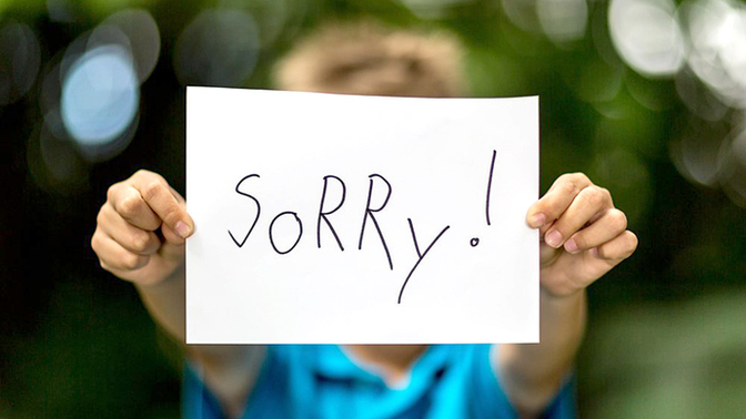Girl apologizing for not texting back?