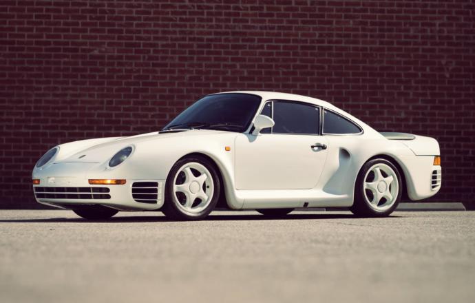Porsche 959 Top speed: 197 mph (317 km/h), with some variants even capable of achieving 211 mph