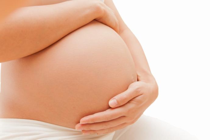 If a guy and a girl accidentally have a baby, does the man have the right to tell the mom he does not want it and force her to have an abortion?
