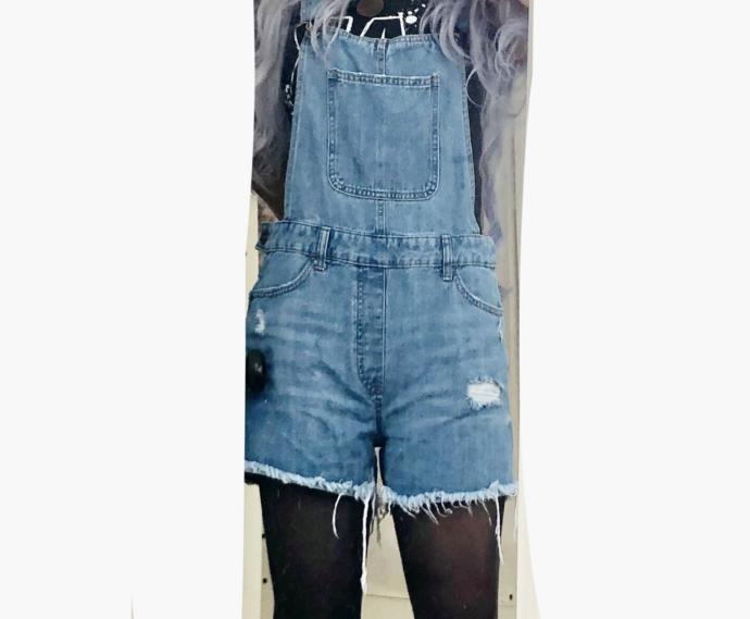 #9 WEAR ME, WEAR ME NOT (these are WOMENS overalls.. why is the crotch so long ๐คจ๐)?