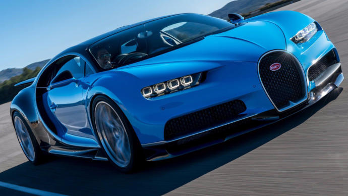Bugatti Chiron Hits A 267/mph 420 Km H Top Speed Driving