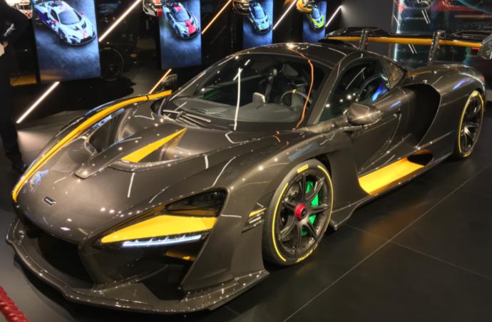 McLaren Senna Carbon