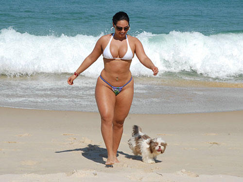 woman with thick thighs